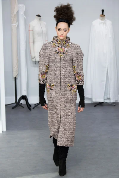 Look 14